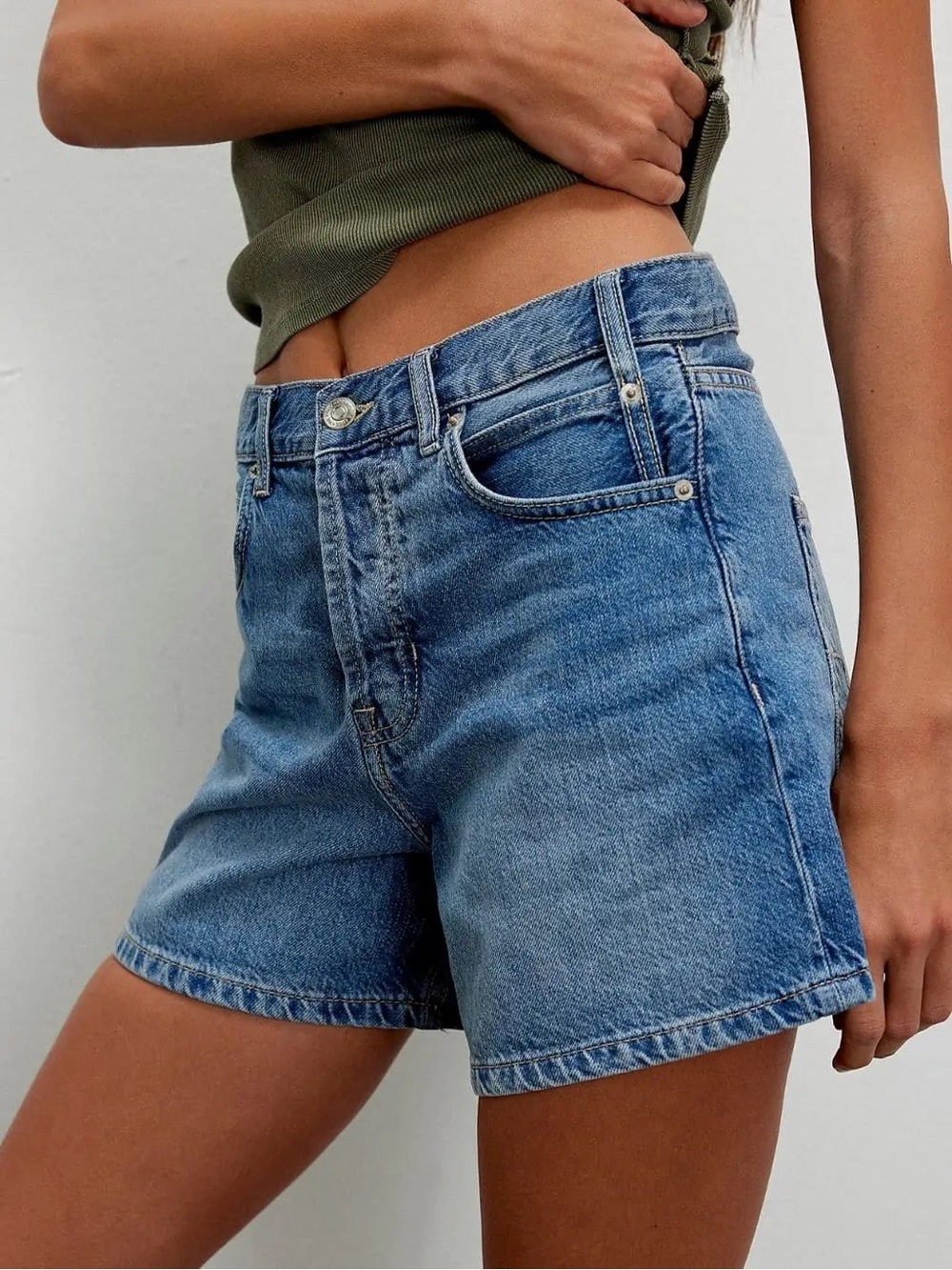 Free People- IN YOUR TOWN Jean shorts